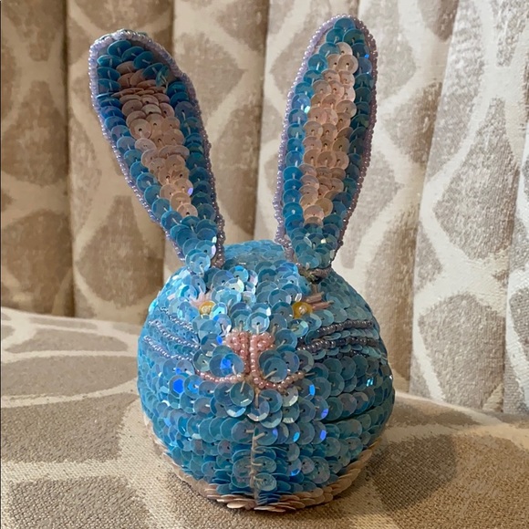 ~Oxford~ Blue & White Sequin Bunny Egg Trinket Box - Picture 2 of 6